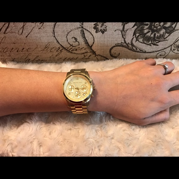 Authentic Michael Kors Watch MK-5550 - Picture 6 of 8
